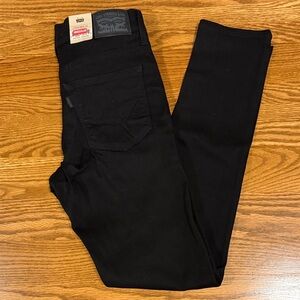 NWT Levi’s 311 Shaping Skinny Supersoft Jeans - 26/28